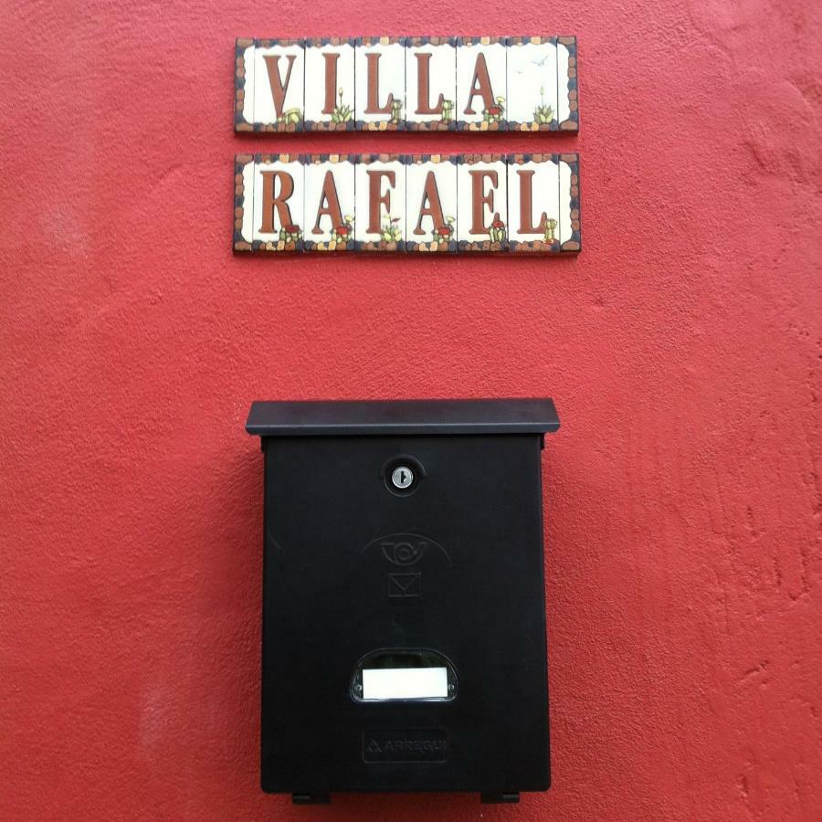 Villa Rafael Vega de San Mateo Bagian luar foto